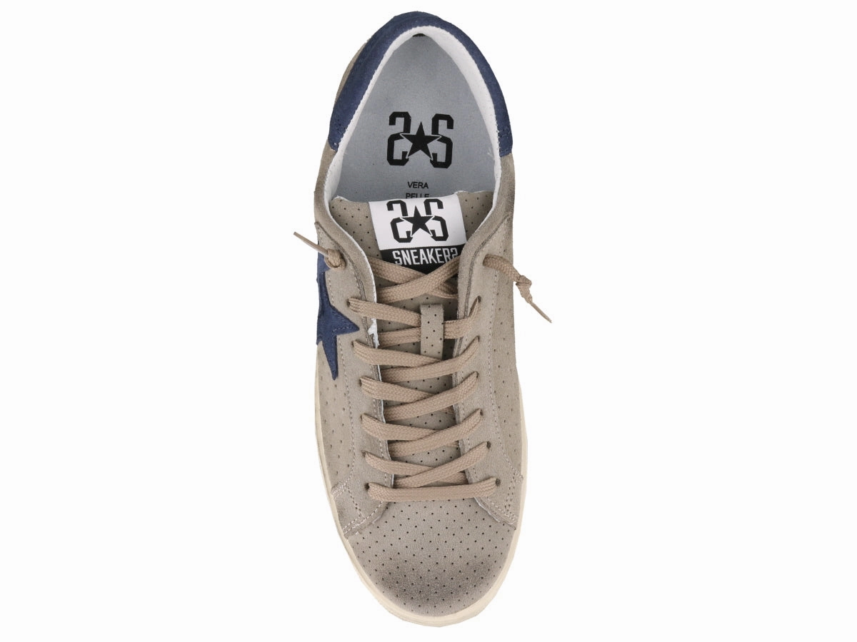 2Star Distressed Sneakers