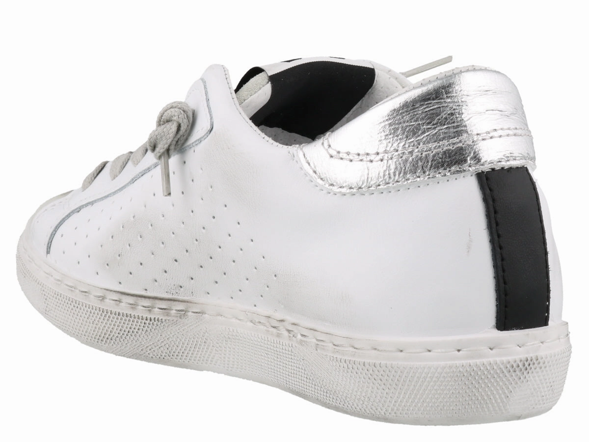 2Star Distressed Sneakers