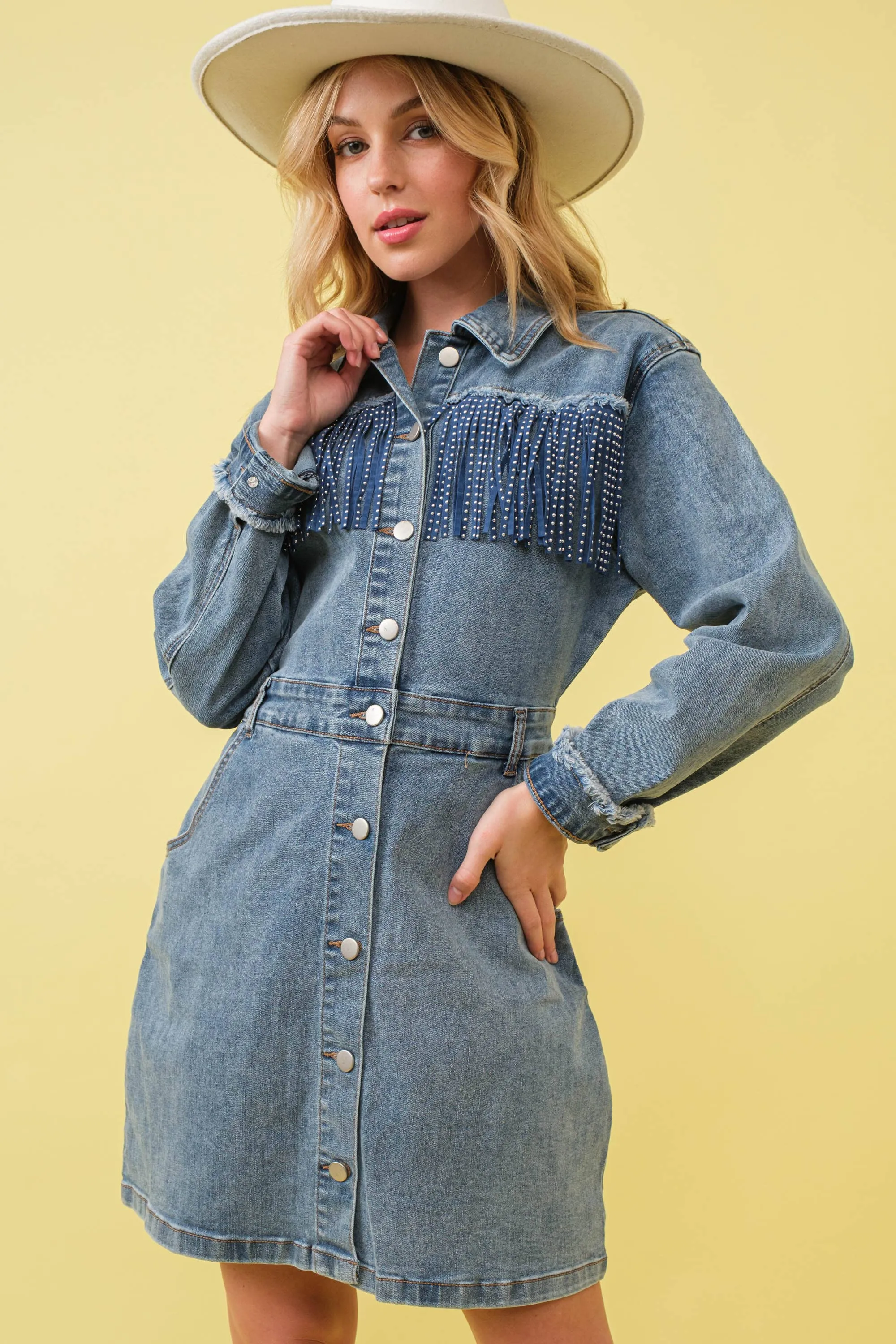 80053D - Garment Washed Studded Fringe Western Denim Dress: LIGHT WASH