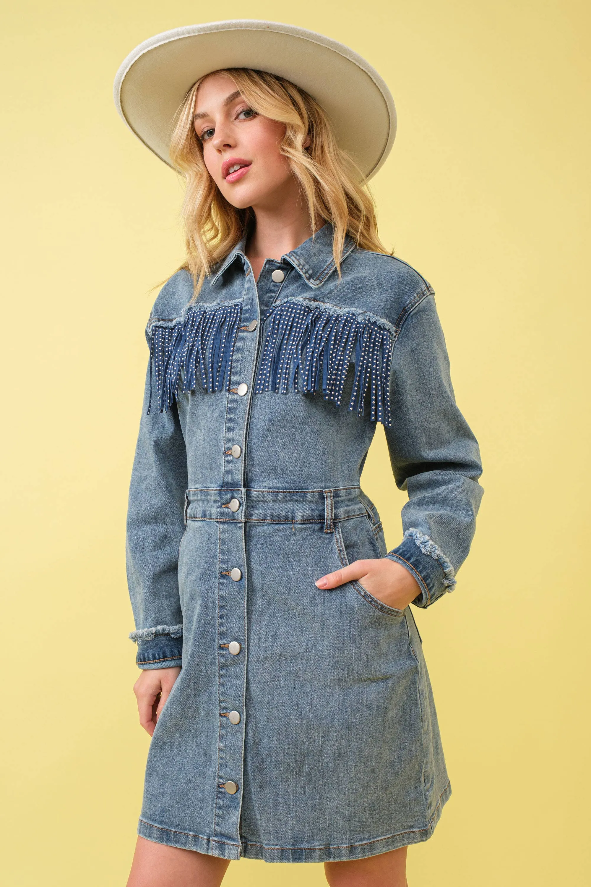 80053D - Garment Washed Studded Fringe Western Denim Dress: LIGHT WASH