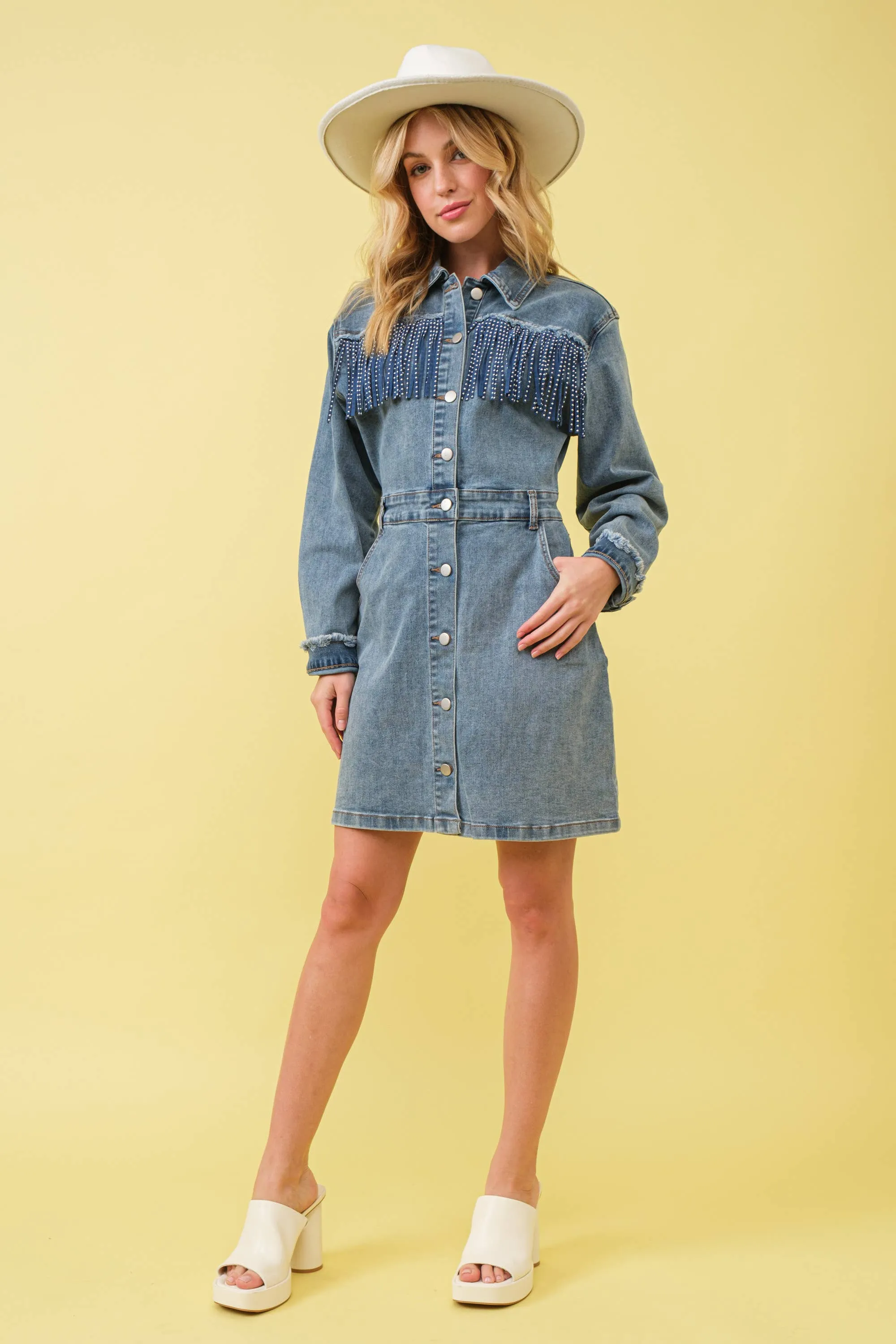 80053D - Garment Washed Studded Fringe Western Denim Dress: LIGHT WASH