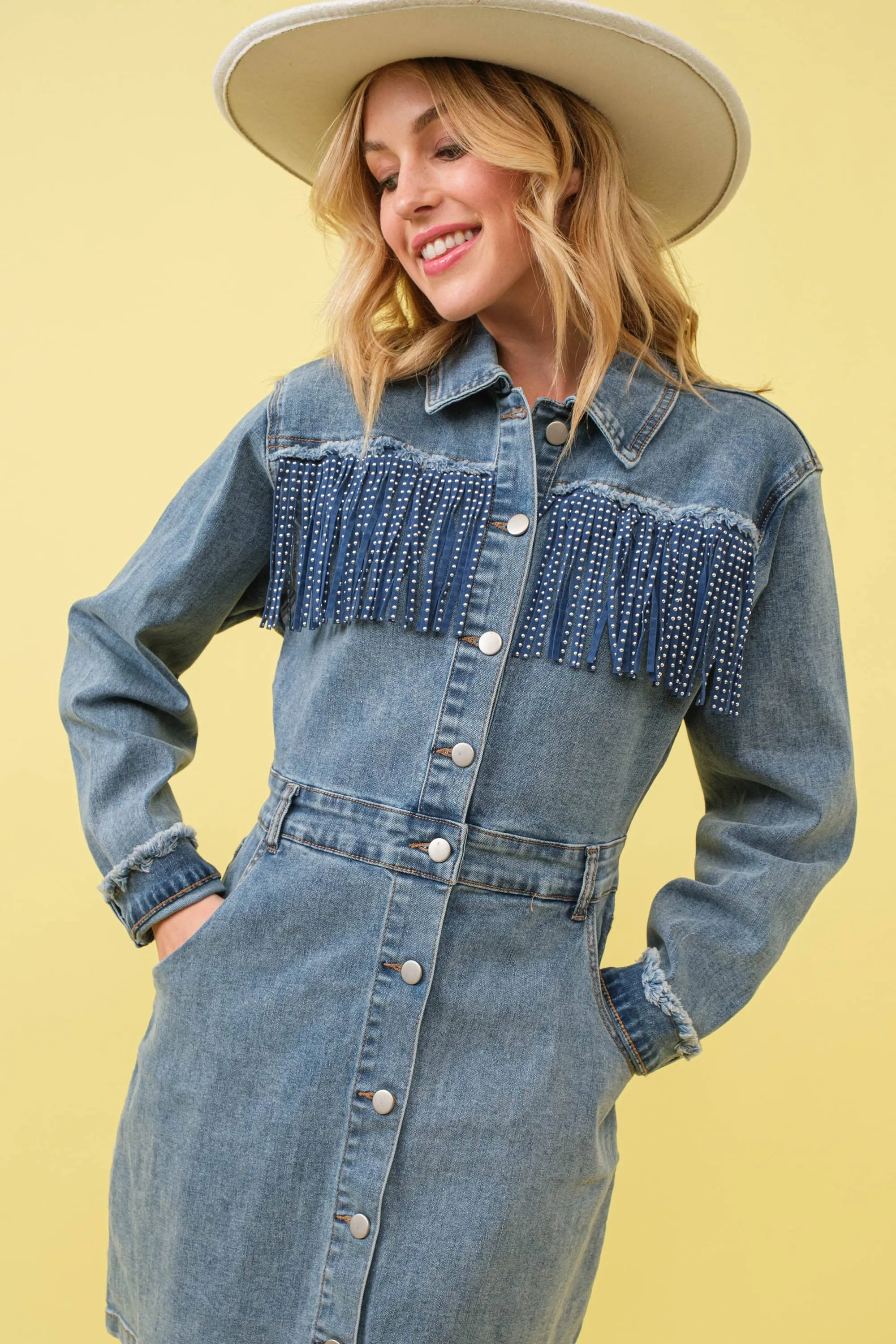 80053D - Garment Washed Studded Fringe Western Denim Dress: LIGHT WASH