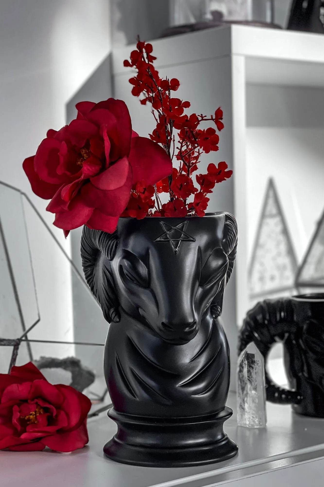 Levi Vase