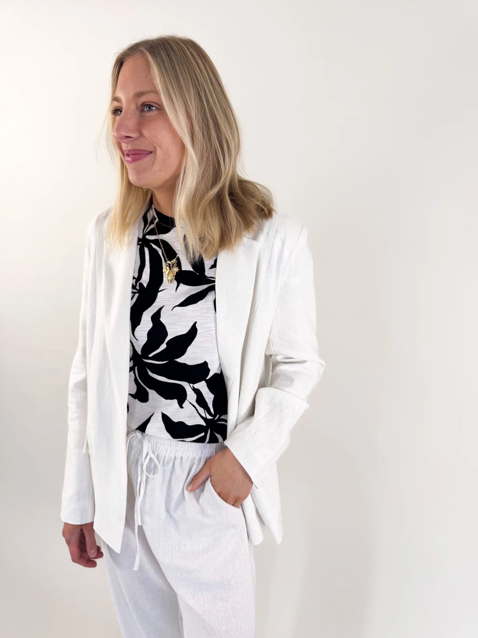 Payton White Blazer