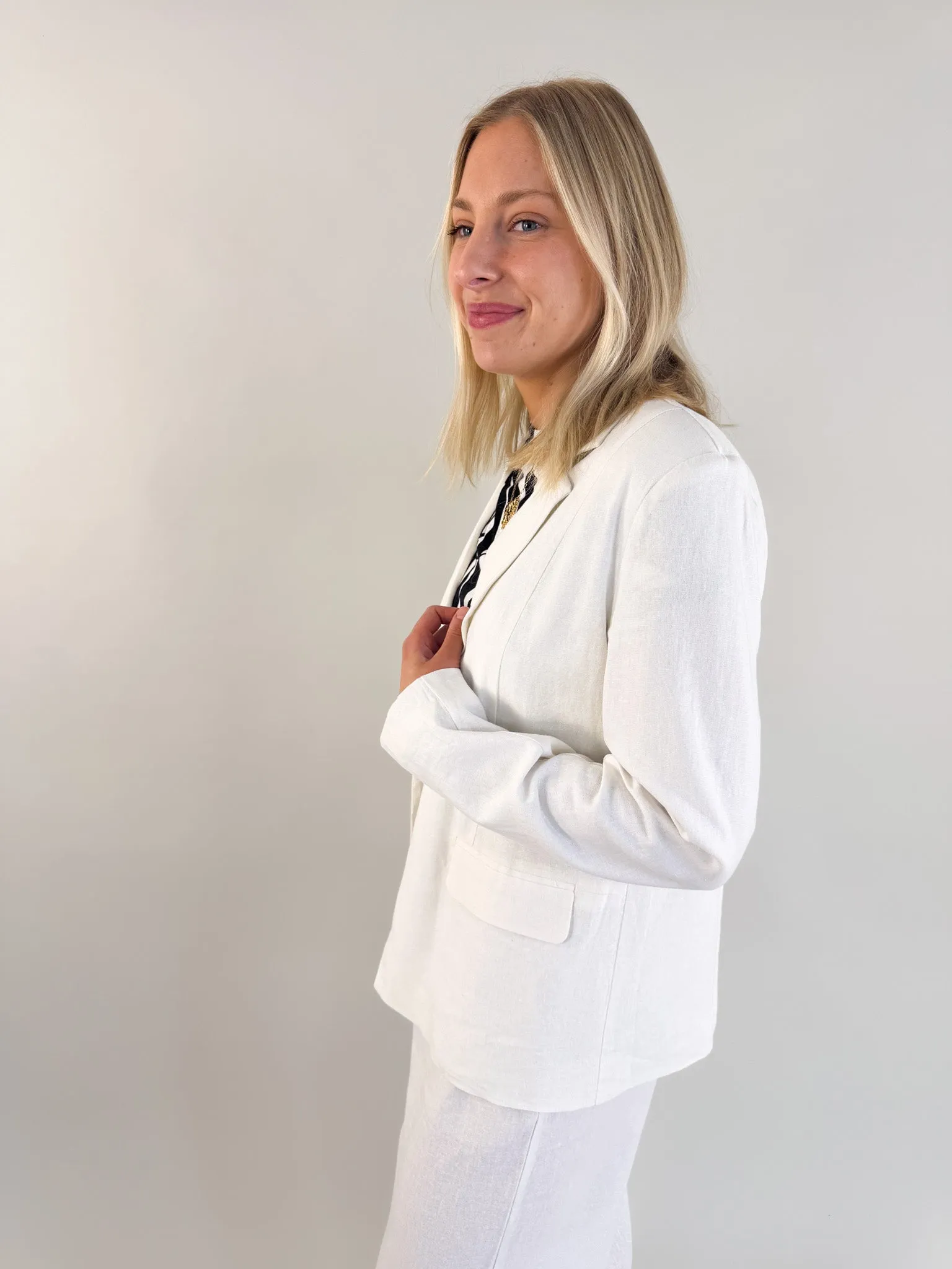 Payton White Blazer