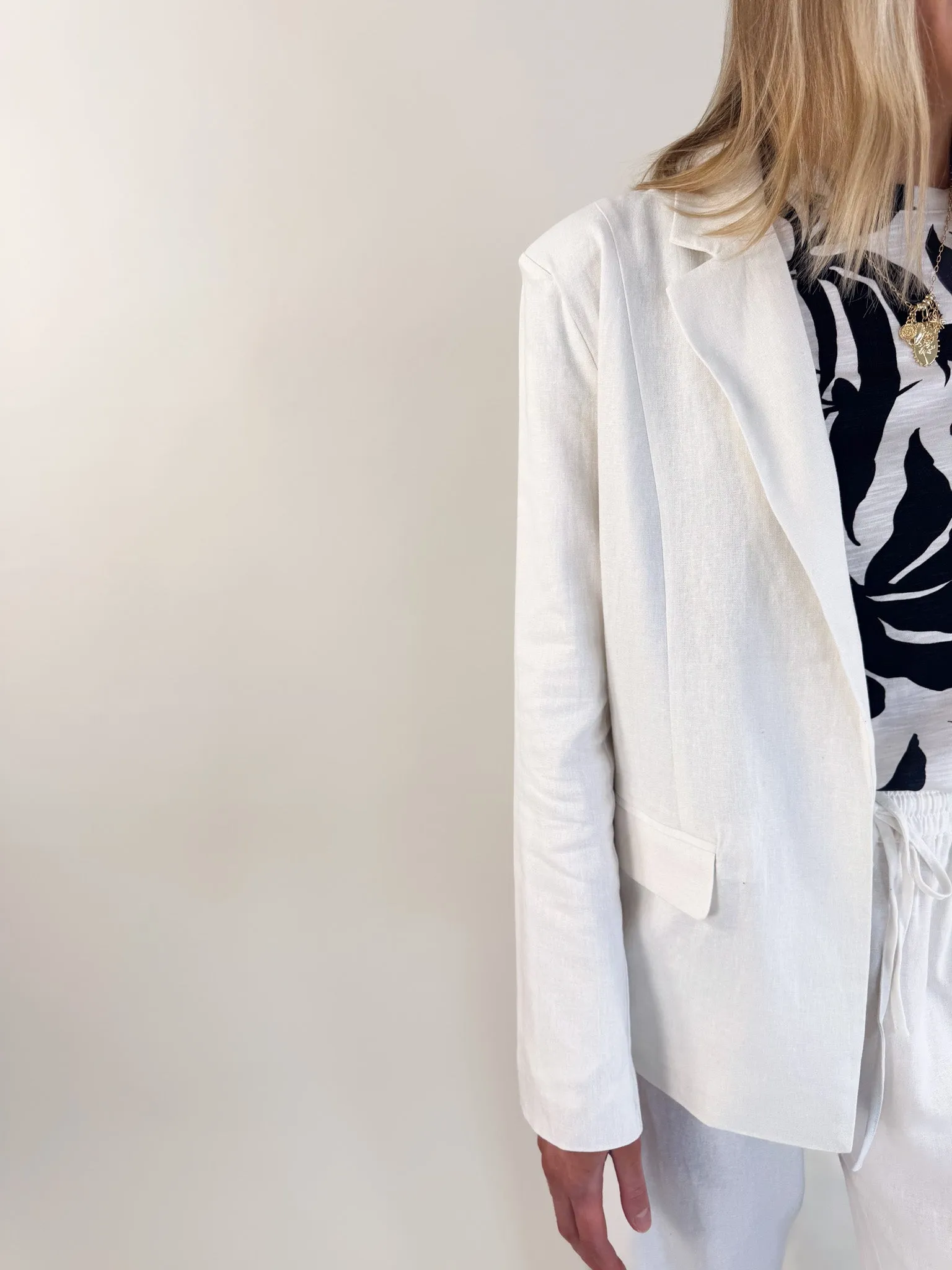 Payton White Blazer