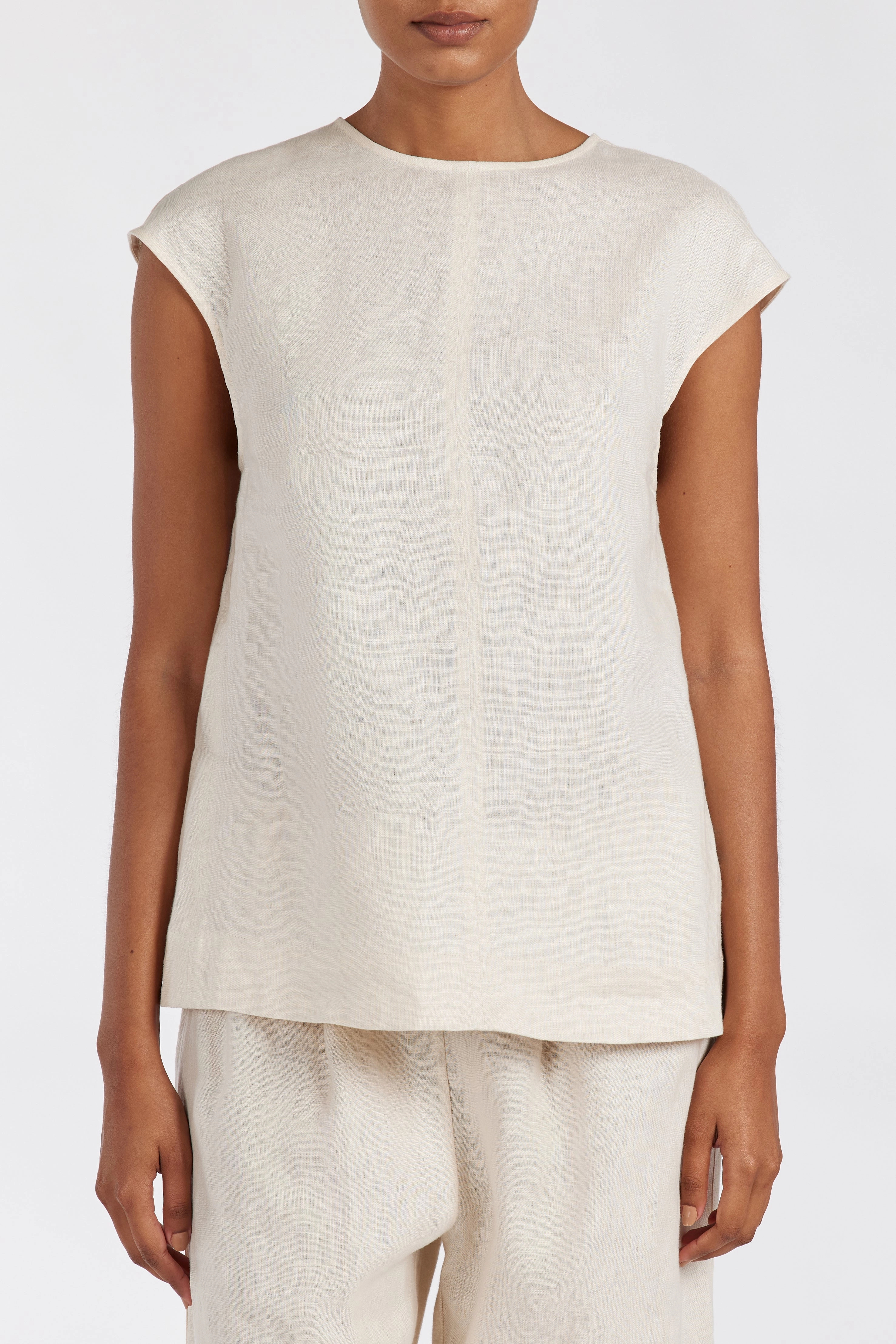 SANDY CREAM LINEN SHELL TOP