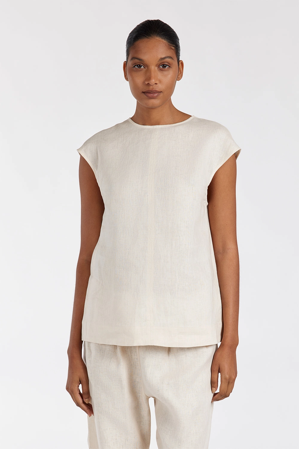 SANDY CREAM LINEN SHELL TOP