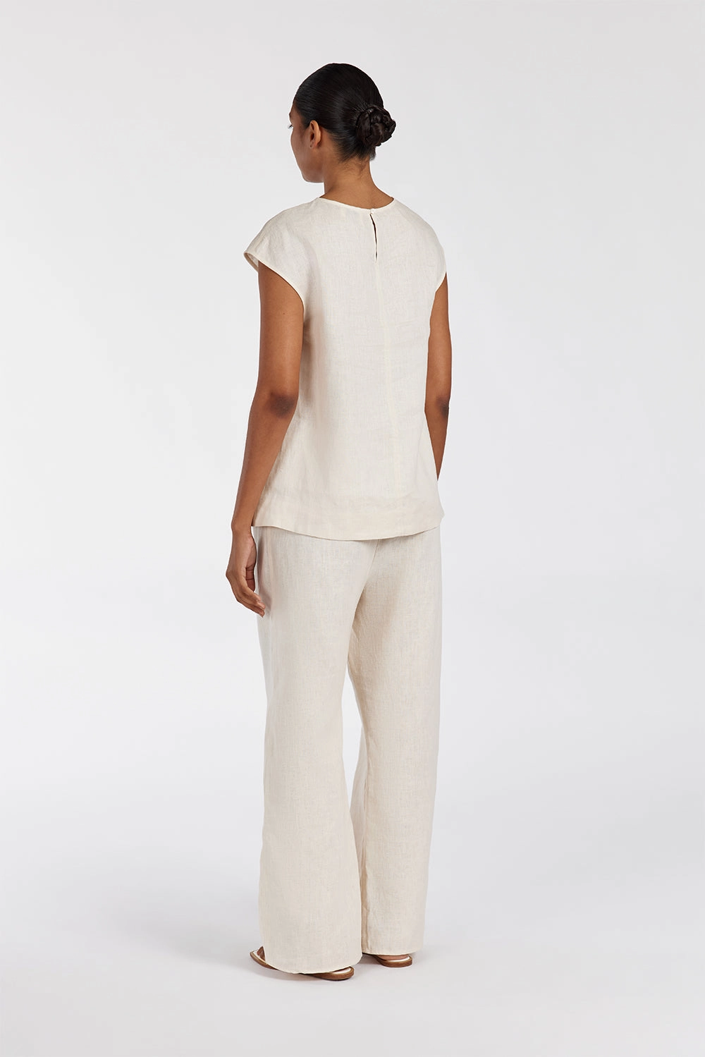 SANDY CREAM LINEN SHELL TOP