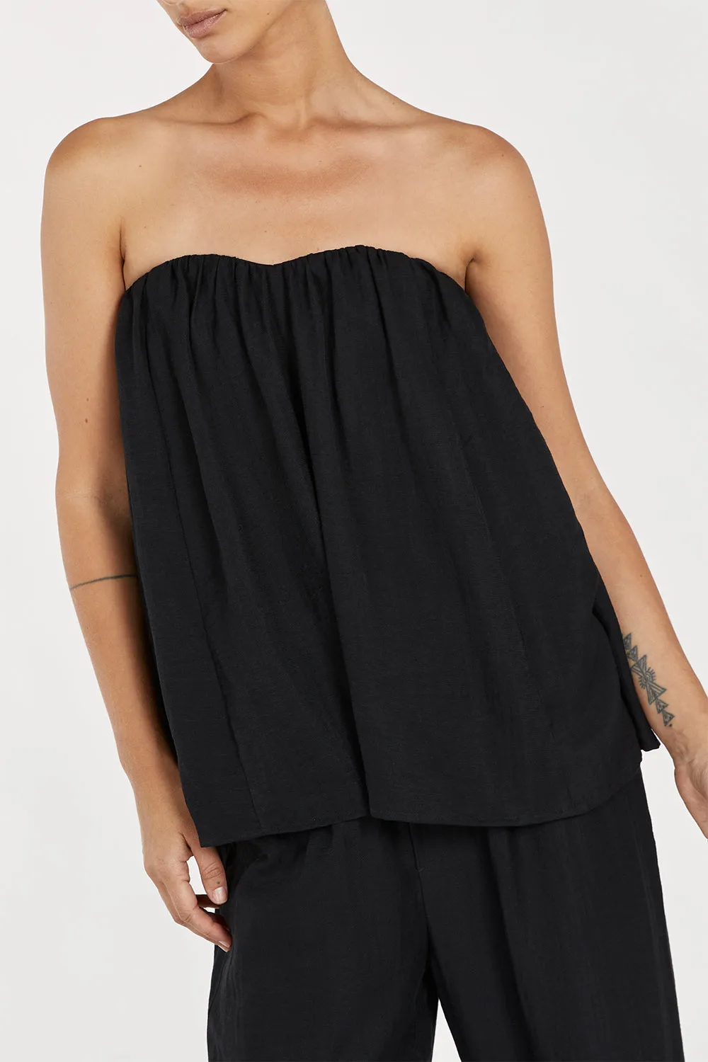 SHANIYA BLACK STRAPLESS TOP