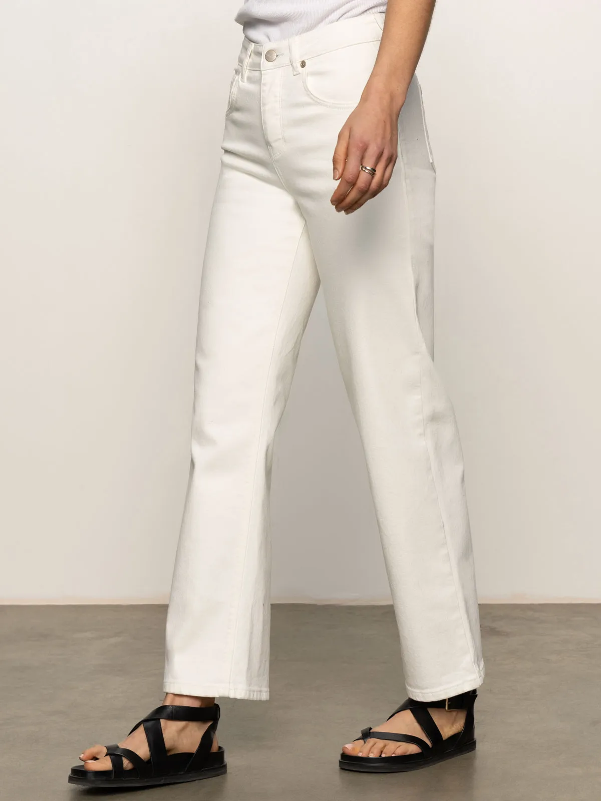 Soleil 90's Straight High Rise Jeans White