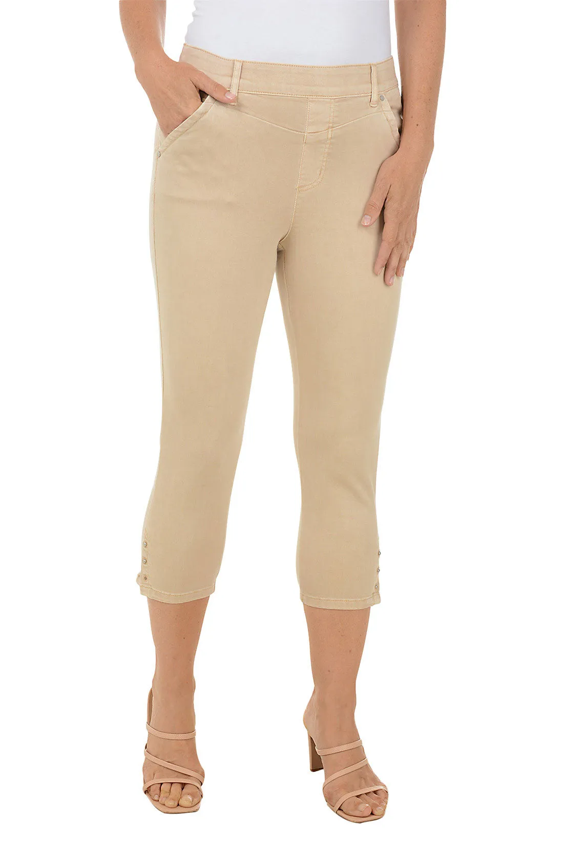Studded Hem Denim Pull-On Capri Pant