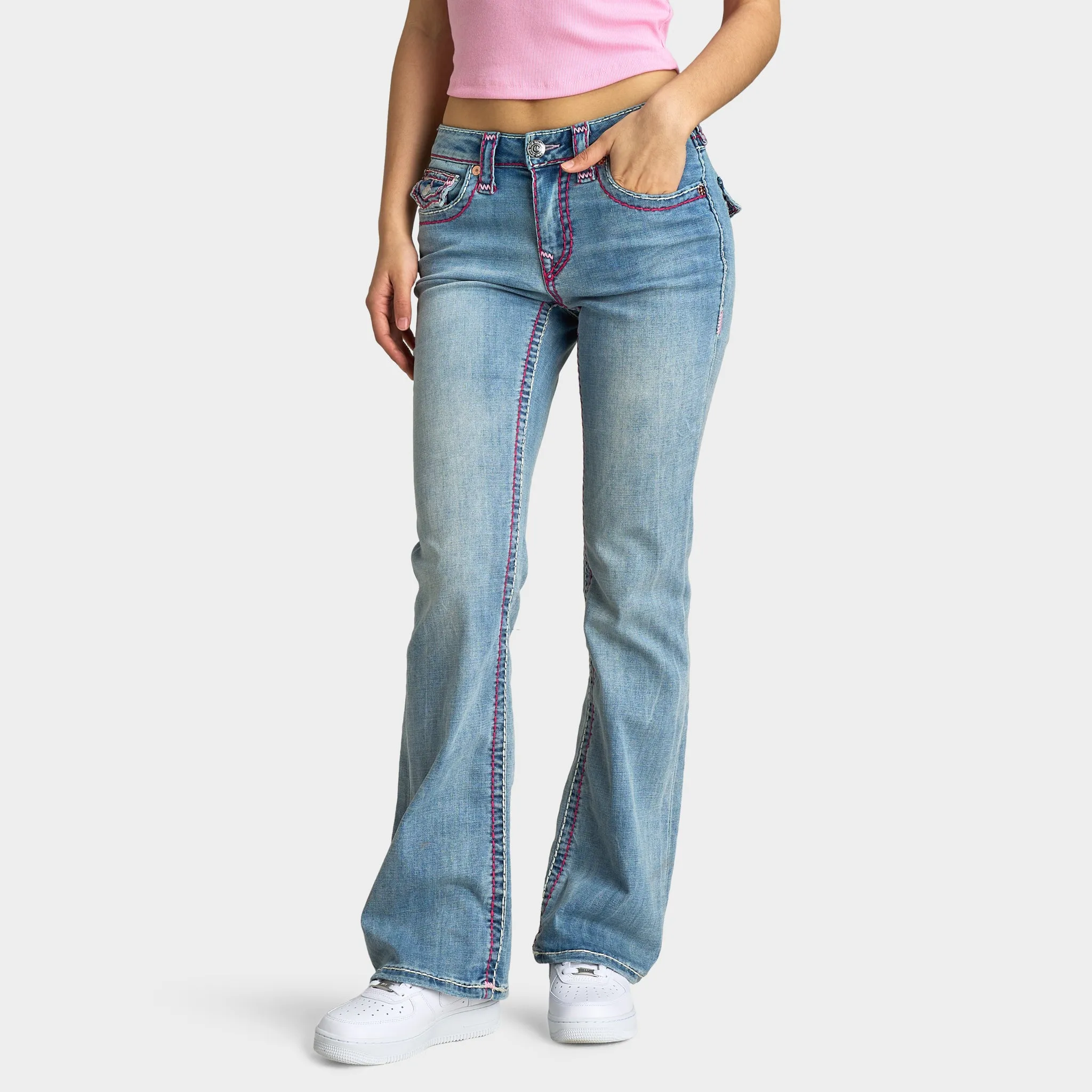 True Religion Women's Becca Mid Rise Bootcut Flap Sup T / California Poppy